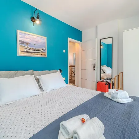 3 Bedroom Beautiful In بيت للعطل