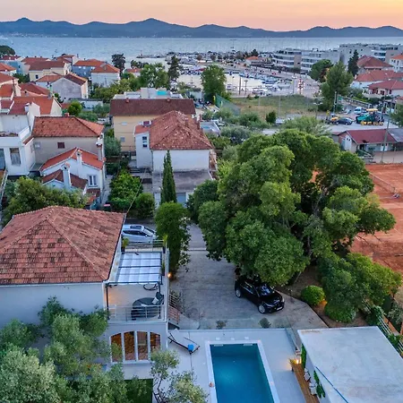 بيت للعطل 3 Bedroom Beautiful In *