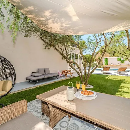 بيت للعطل 3 Bedroom Beautiful In *