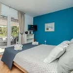 Nyaraló 3 Bedroom Beautiful In