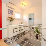 3 Bedroom Beautiful In Nyaraló Zára