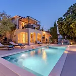 3 Bedroom Beautiful In Nyaraló