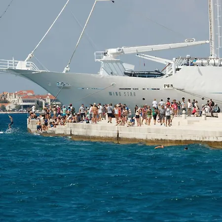 度假居 3 Bedroom Beautiful In *