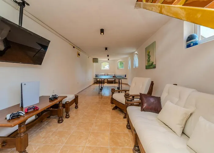 3 Bedroom Beautiful In