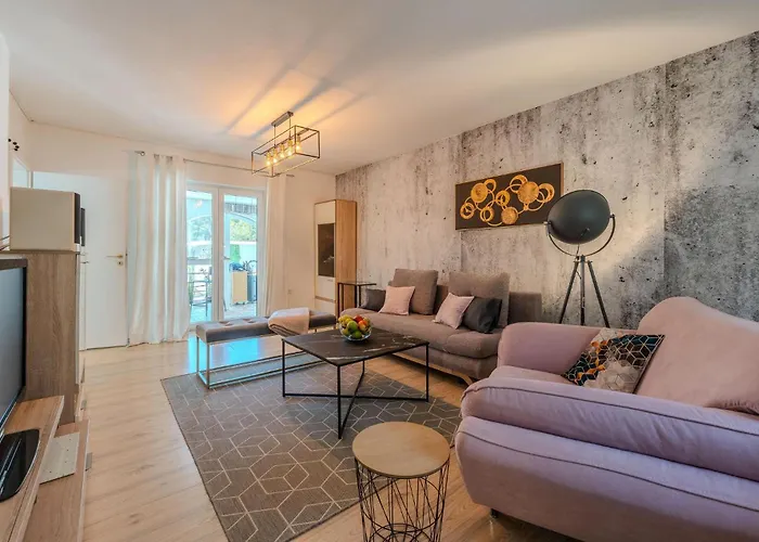 3 Bedroom Beautiful In Zadar