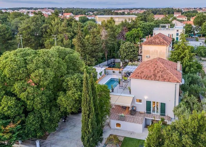 3 Bedroom Beautiful In * Zadar